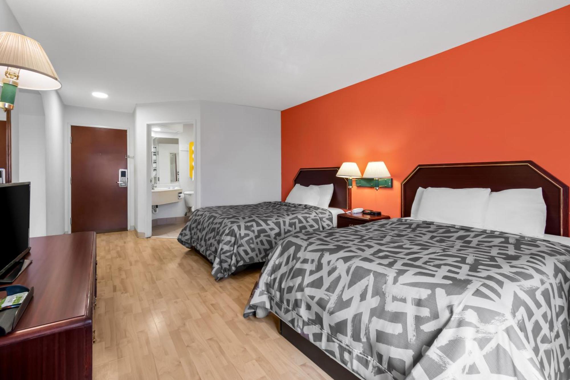 Scottish Inns & Suites - North Hershey ハリスバーグ エクステリア 写真